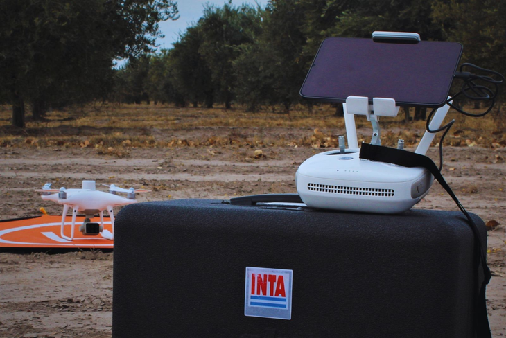 Pueden ser utilizados para la determinar la cobertura vegetal en vid y frutales excesos o déficits de agua y nutrientes. Foto: INTA Pueden ser utilizados para la determinar la cobertura vegetal en vid y frutales excesos o déficits de agua y nutrientes. Foto: INTA