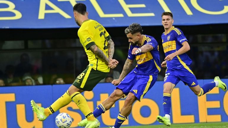 Boca ganó, gustó y goleó en la Bombonera: pasó por encima a Defensa y se impuso 4-0 en un partidazo