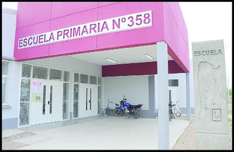 El tiroteo sucedió afuera de la Escuela Primera 358 de Centenario. El tiroteo sucedió afuera de la Escuela Primera 358 de Centenario.