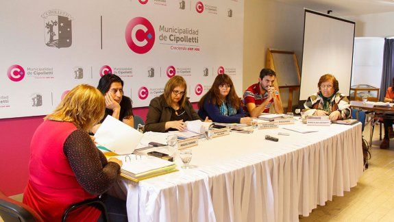 concejales tratan un millonario endeudamiento