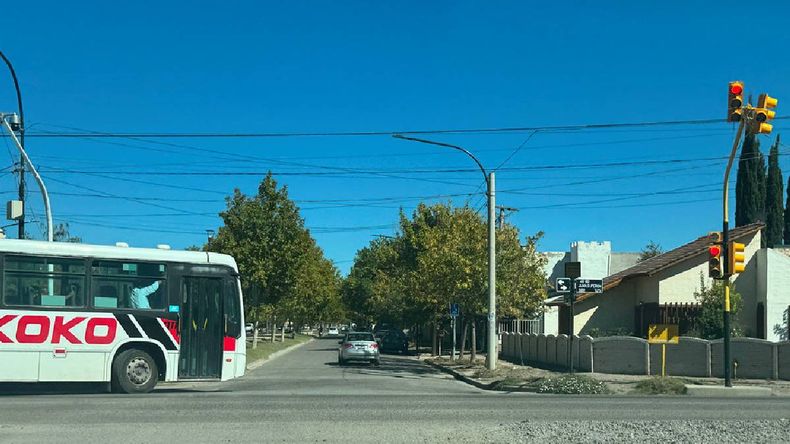 El Municipio sumó cámaras y ya son 16 las esquinas con fotomultas. | LM Neuquen El Municipio sumó cámaras y ya son 16 las esquinas con fotomultas.
