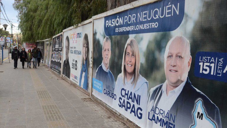 La provincia está bombardeada de propaganda política a una semana de los comicios.