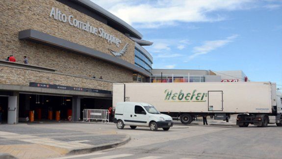 Shoppings esperan abrir antes del Día del Padre
