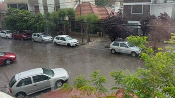 fuerte tormenta de lluvia y granizo en neuquen capital fuerte tormenta de lluvia y granizo en neuquen capital