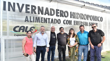 inauguran el primer invernadero hidroponico con energia solar de la provincia