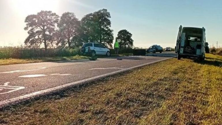 Tras el accidente, un bebé de dos meses fue hallado entre los pastizales y trasladado de urgencia a un hospital de Rosario. Tras el accidente, un bebé de dos meses fue hallado entre los pastizales y trasladado de urgencia a un hospital de Rosario.