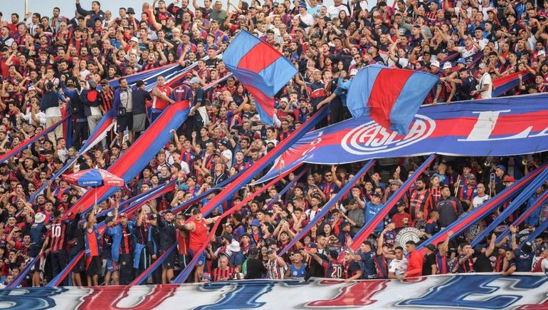 Arde San Lorenzo: los hinchas apuntaron contra Moretti y Tinelli pese a la victoria ante Vélez