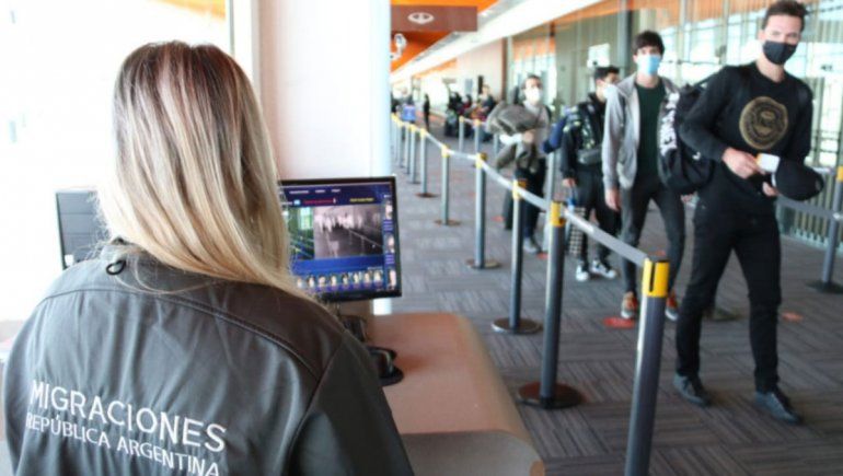 Detuvieron a un joven por ocultar que tenía COVID