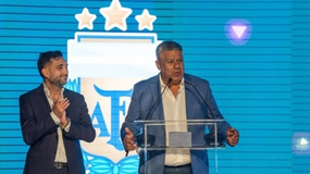 Investigan millonarios movimientos de monotributistas a una financiera vinculada al Chiqui Tapia | LM Neuquen Investigan millonarios movimientos de monotributistas a una financiera vinculada al Chiqui Tapia