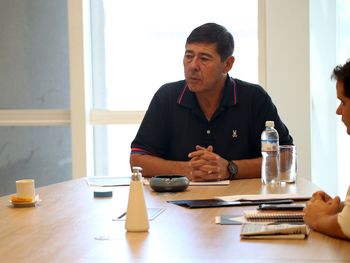 El Sindicato de Petroleros Privados firmó un convenio con UFLO que ofrece importantes descuentos y becas para que afiliados y sus familias accedan a formación superior.