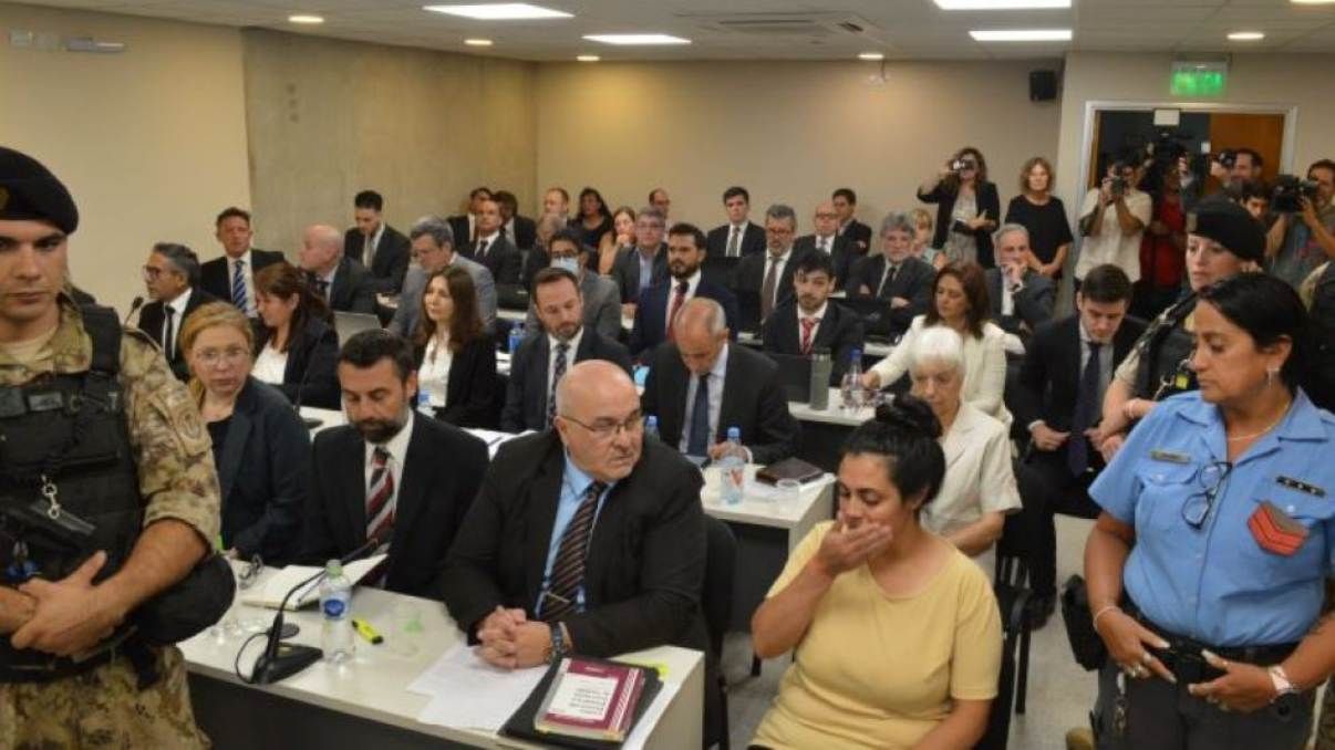 Comenzó el juicio por la muerte de cinco bebés en Córdoba: el llanto de la enfermera acusada