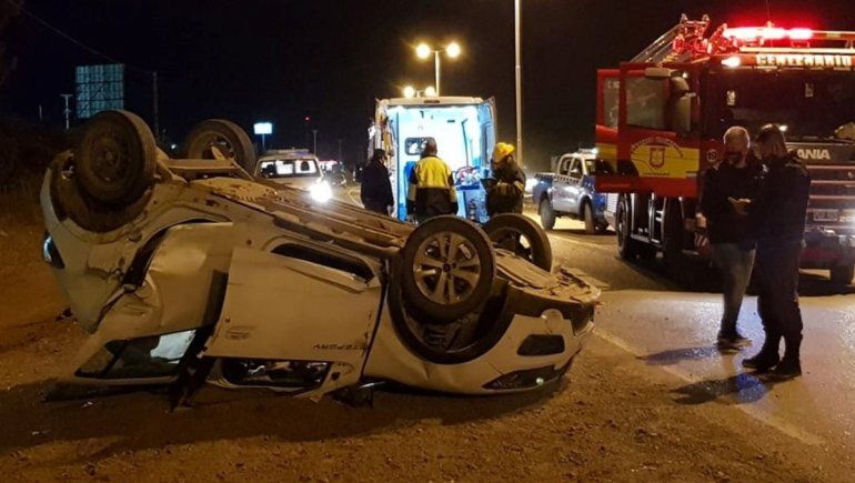Cinco hombres resultaron heridos a raíz de un vuelco en la Ruta 7.