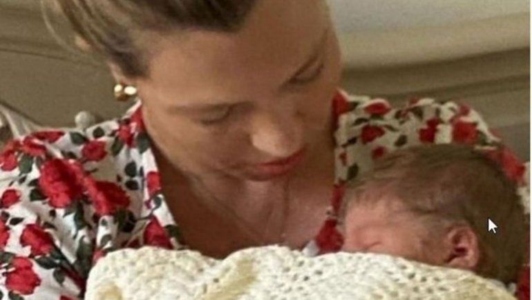 El Premier bautizó a su hijo con el nombre de los médicos que lo salvaron