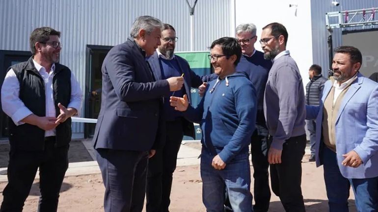 Rolando Figueroa inauguró un centro de salud en El Chocón.