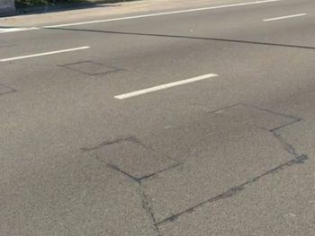 Los dibujos están en algunas calles asfaltadas de distintas localidades del país. Los dibujos están en algunas calles asfaltadas de distintas localidades del país.