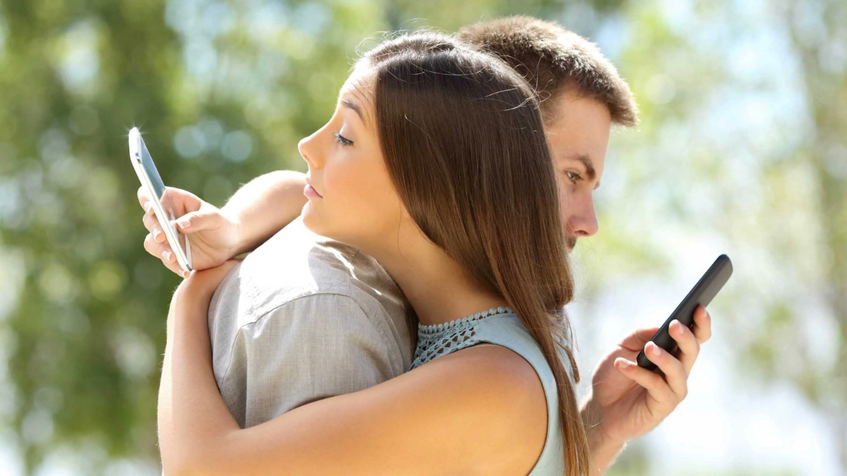 Los emojis de Whatsapp que podrían indicar que tu pareja es infiel
