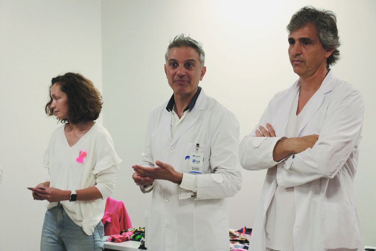 Ruggeri y Jorge Nemnon durante una de las charlas de Semana Rosa