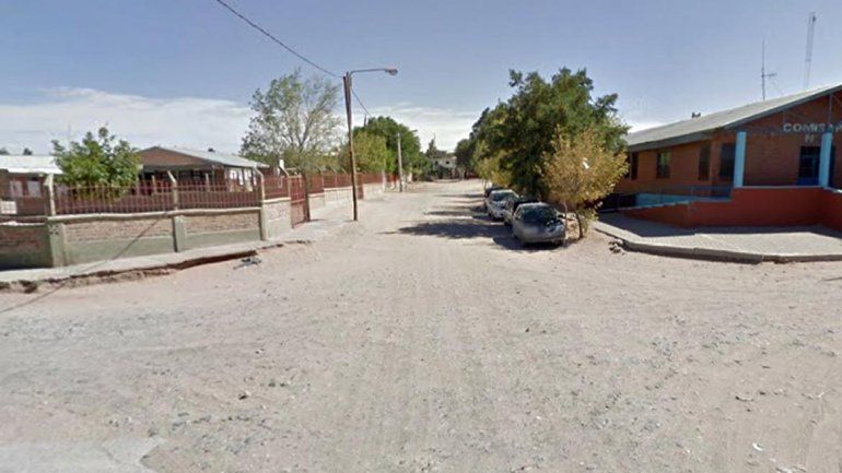 La escuela está frente a la comisaría y cerca del lugar del tiroteo del lunes.