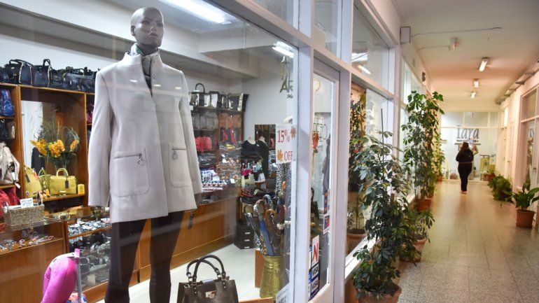 Algunos locales siguen en actividad