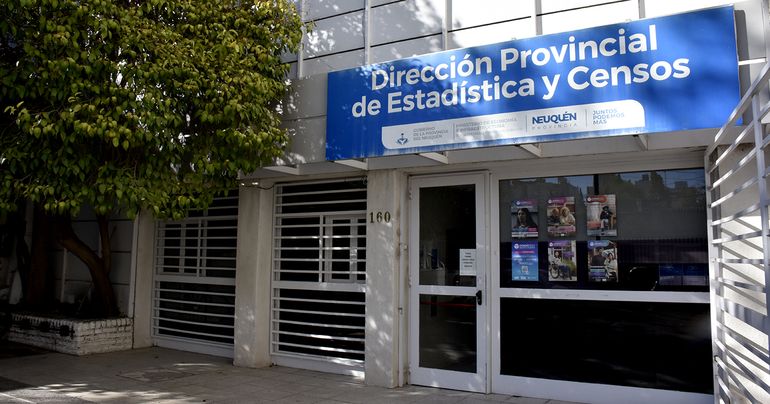 Miden la inflación en Neuquén y llevan dos meses sin cobrar el sueldo