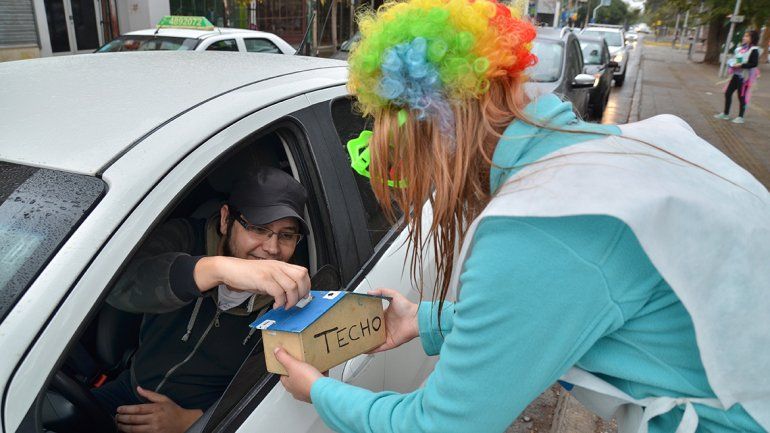 Hacen una colecta para ayudar a los barrios populares