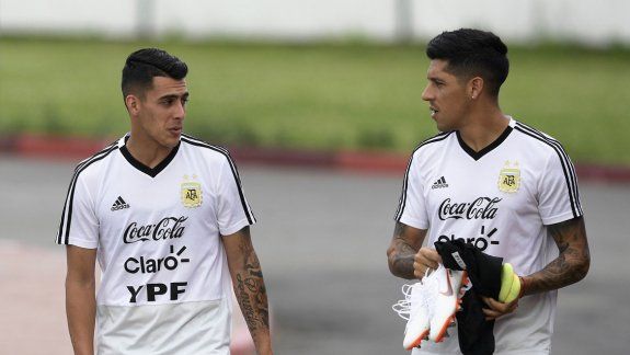 Vieja dolencia. Para Enzo Pérez no es nuevo el dolor que lo aqueja en Rusia. Si no puede, jugaría Pavón.