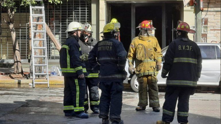 Tragedia: una pareja y una nena murieron en un incendio