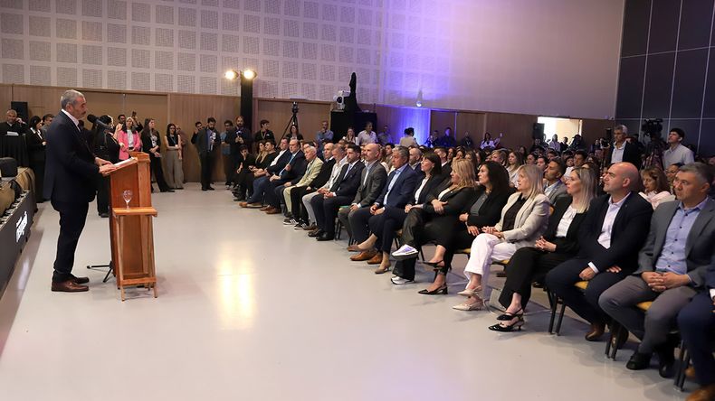 Turismo de verano en Neuquén: pesca, propuestas religiosas y destinos nuevos apuntalan la temporada | LM Neuquen Turismo de verano en Neuquén: pesca, propuestas religiosas y destinos nuevos apuntalan la temporada