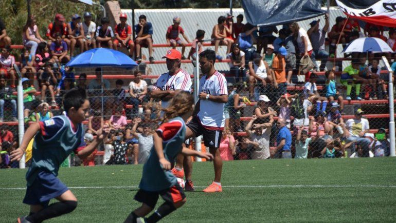 ¡Atención neuquinos! River prueba jugadores por Whatsapp