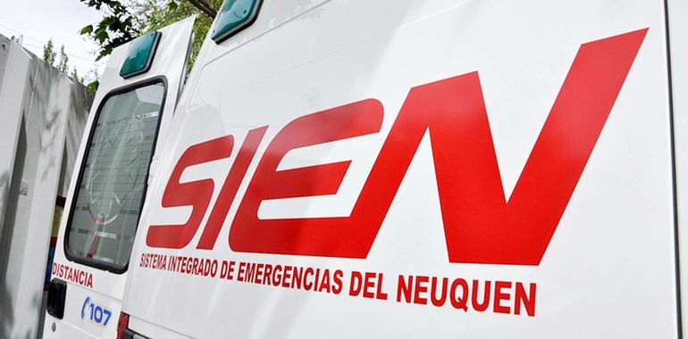 Trabajadores del SIEN denunciaron que un chofer de ambulancia y un operador de radio ejercen la enfermería de manera ilegal con el aval de Obregón. 