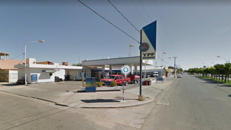 Ladrón llenó el tanque de su moto y protagonizó una fuga de película | LM Neuquen Ladrón llenó el tanque de su moto y protagonizó una fuga de película