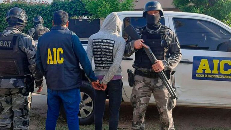 Detienen a 10 jóvenes por una violación en manada