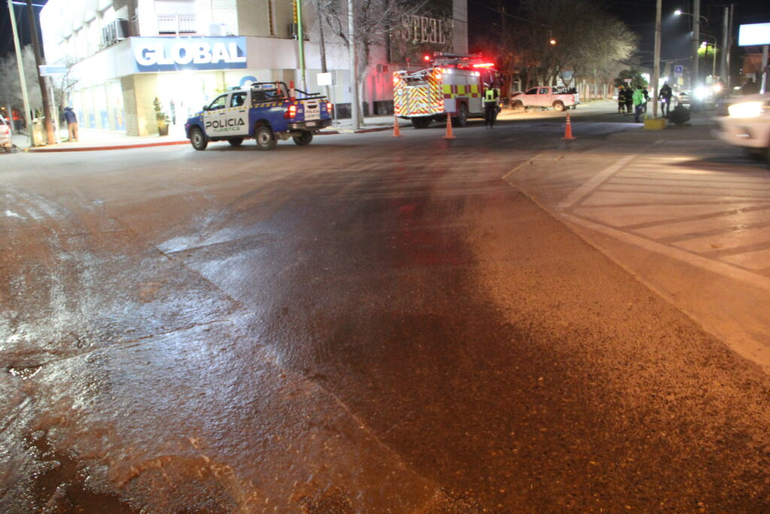 Policía de Tránsito realizó las pericias correspondientes en el sector, por lo que el tránsito se vio interrumpido. Policía de Tránsito realizó las pericias correspondientes en el sector, por lo que el tránsito se vio interrumpido.