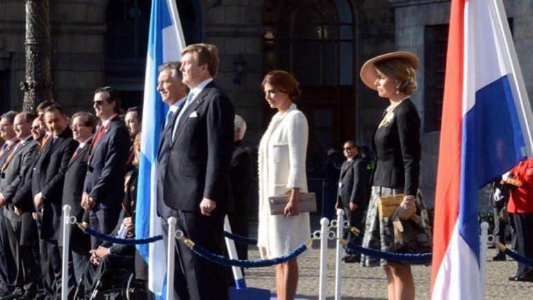 Macri fue recibido por la reina Máxima en el inicio de su visita