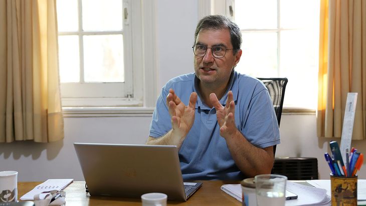 El decano Esteban Jockers analiza el impacto de la crisis salarial en la formación de ingenieros.