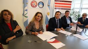 Acuerdo clave entre la Justicia y la Muni: la plata de las probation podrá ir a mujeres víctimas de violencia | LM Neuquen Acuerdo clave entre la Justicia y la Muni: la plata de las probation podrá ir a mujeres víctimas de violencia