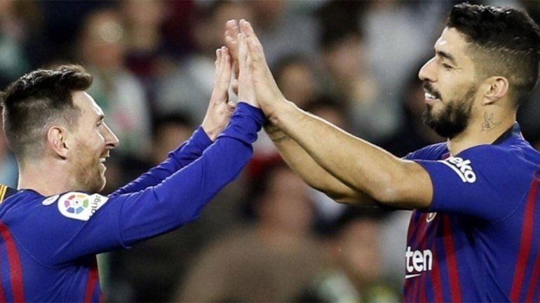 Messi y Suárez se cargaron al Atlético y el Barça quedó a tiro de la vuelta olímpica
