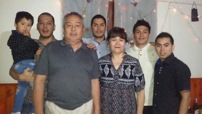 La travesía de un estudiante para pasar las fiestas con su familia sin contagiarlos