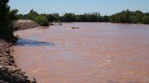 el rio limay volvio a mostrar turbiedad por la fuerte tormenta