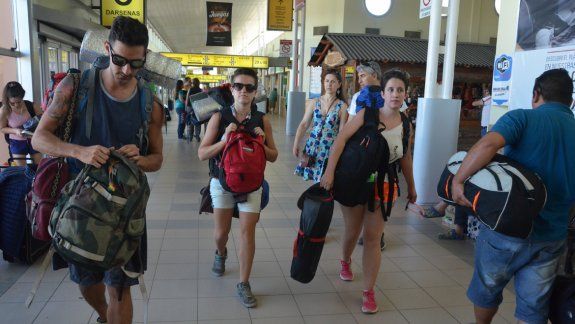 En enero pasaron 245 mil pasajeros por la ETON