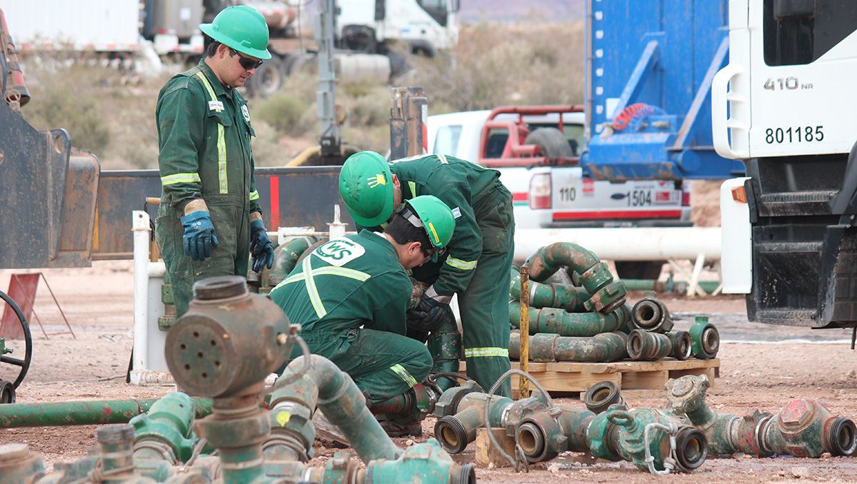 Petroleros cerraron la paritaria 2022 con un aumento del 99%