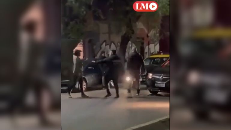 La brutal pelea en Palermo quedó registrada en video.