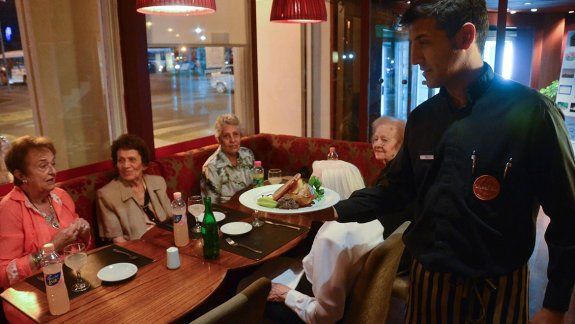la feria del libro baja los precios de hoteles y restos