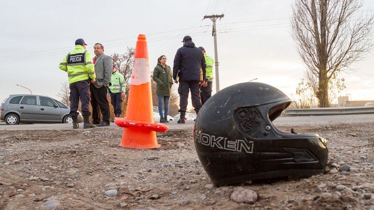 El vecino que falleció el viernes conducía una moto.