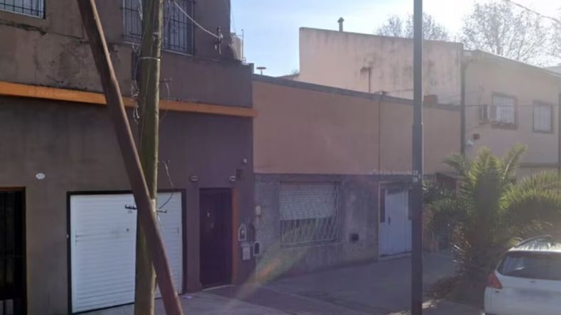 El impactante hecho ocurrió cerca de las 7 de la mañana, cuando un joven se comunicó con el 911. | LM Neuquen El impactante hecho ocurrió cerca de las 7 de la mañana, cuando un joven se comunicó con el 911.
