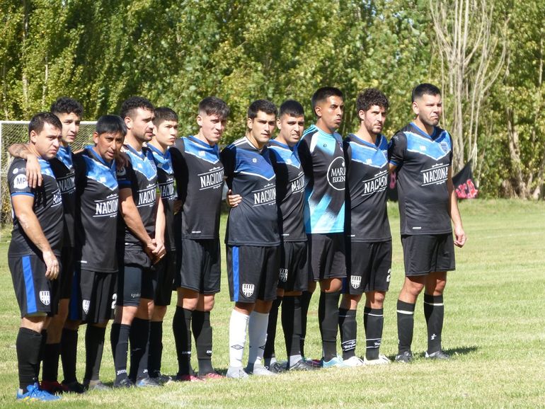 Juan Caliani, presente: emotivos homenajes en el fútbol regional y un mensaje muy claro de su gente