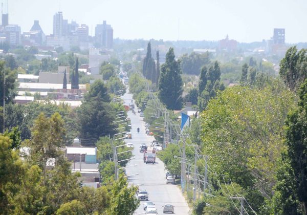 Los ritmos que dan vida a la calle más larga de la ciudad