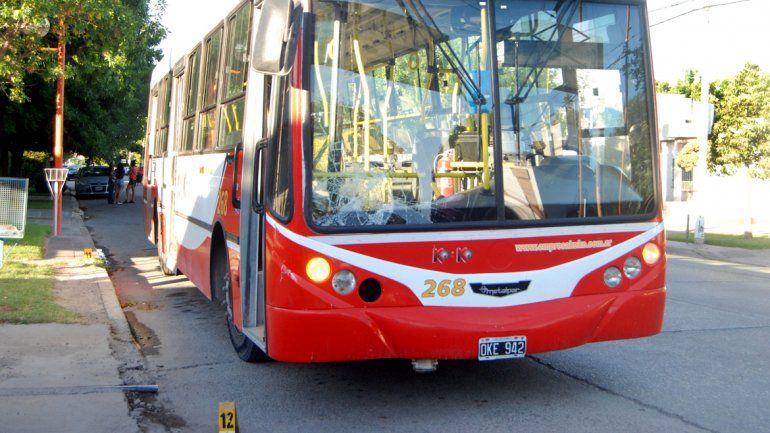Los peritos realizaron mediciones sobre el asfalto de la calle Toschi y en el colectivo de la empresa Ko-Ko.