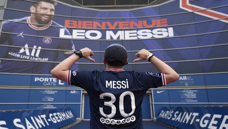 Los hinchas del PSG no podrán lucir la camiseta de Messi en su visita a Brest. 