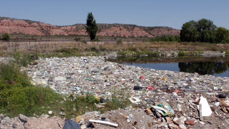 Al lugar se accede por calle Anaya